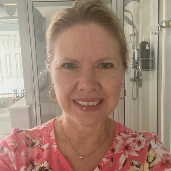 Meet your Posher, Gaylyn - Picture 5 of 11